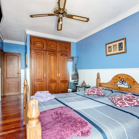 Beautiful 3 Bedroom Wifi Sea View Lejlighed *