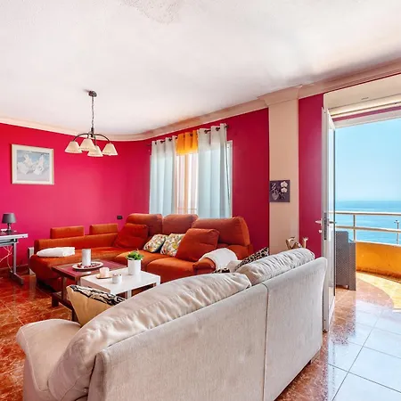 Beautiful 3 Bedroom Wifi Sea View Radazul