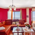 Beautiful 3 Bedroom Wifi Sea View 아파트 *