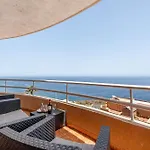 Beautiful 3 Bedroom Wifi Sea View *