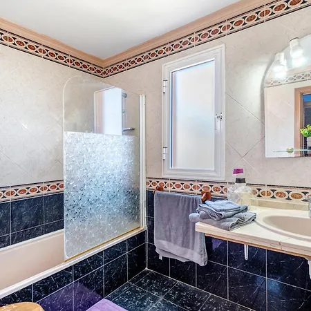 Appartement Beautiful 3 Bedroom Wifi Sea View Radazul