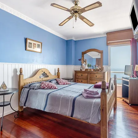 Beautiful 3 Bedroom Wifi Sea View Apartment