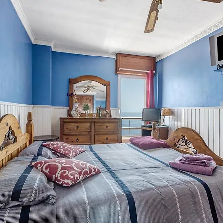 Apartment Beautiful 3 Bedroom Wifi Sea View