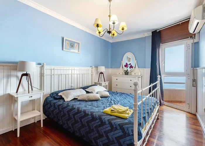 Beautiful 3 Bedroom Wifi Sea View Appartement *
