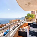 Beautiful 3 Bedroom Wifi Sea View