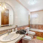Beautiful 3 Bedroom Wifi Sea View Apartment Radazul