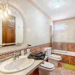 Beautiful 3 Bedroom Wifi Sea View * Radazul
