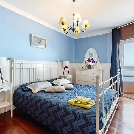 Beautiful 3 Bedroom Wifi Sea View Appartement *