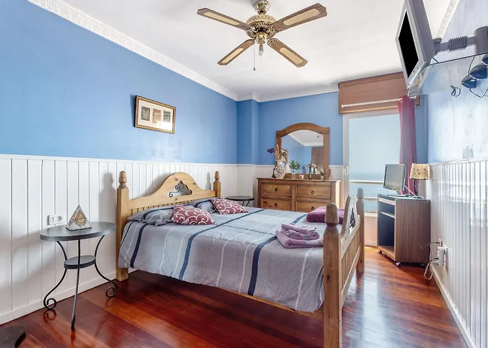 Beautiful 3 Bedroom Wifi Sea View Appartement