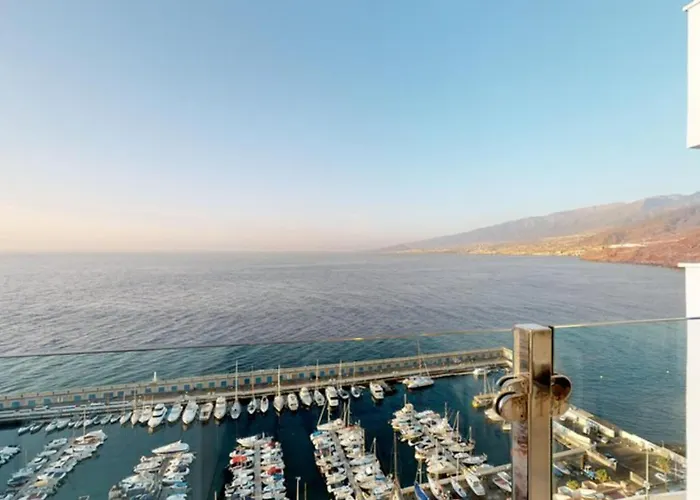 Beautiful 3 Bedroom Wifi Sea View *